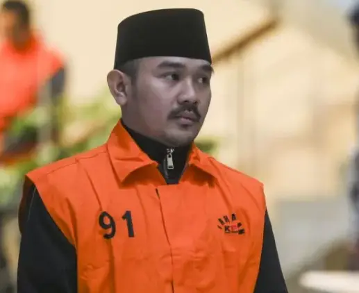 Bupati Bekasi, Ade Kuswara Kunang