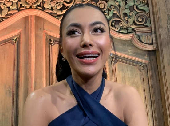 Read more about the article Ramai di Media Sosial, Netizen Bongkar Dugaan Anak Lain Denada di Medan