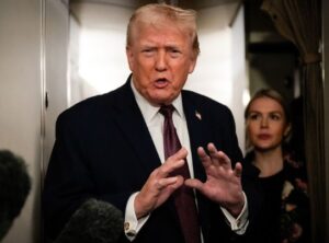 Read more about the article Presiden Trump Klaim Diri “Presiden Sementara Venezuela” dan Akan Temui Tokoh Oposisi Machado di Gedung Putih