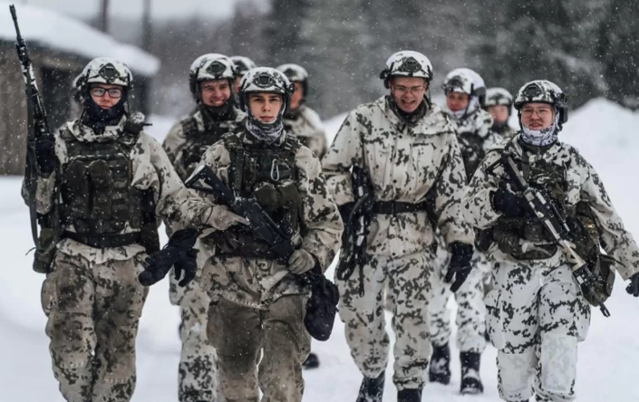 Read more about the article Bayang-Bayang Aneksasi Trump, Negara-Negara Eropa Bergerak ke Greenland