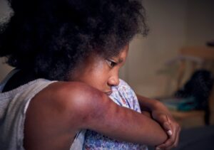 Read more about the article Tips Guru Besar UI agar Orangtua Aktif Mencegah Child Grooming pada Anak